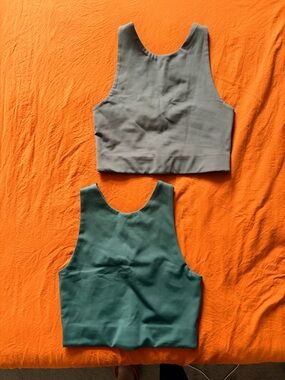 Set of 2 girlfriend collective Dylan tank bras